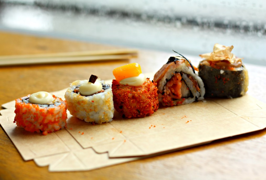 5 sushis.jpg